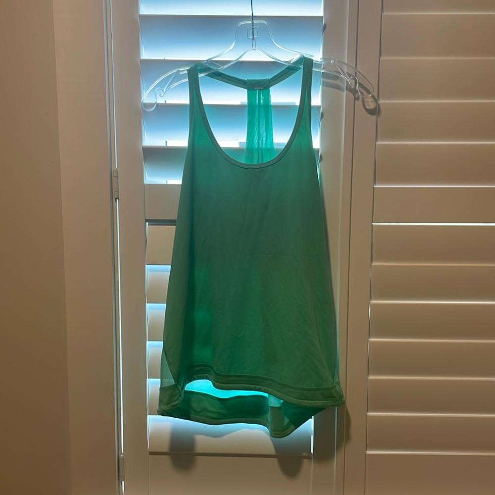 lululemon women’s workout top | size 8